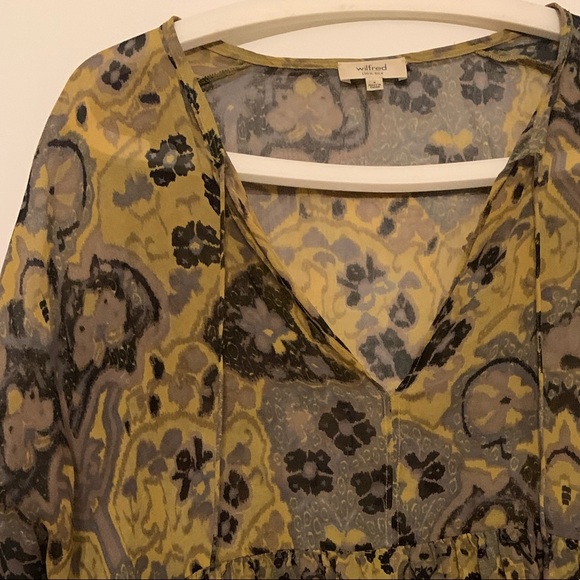 Aritzia Wilfred Silk Blouse - Picture 2 of 8